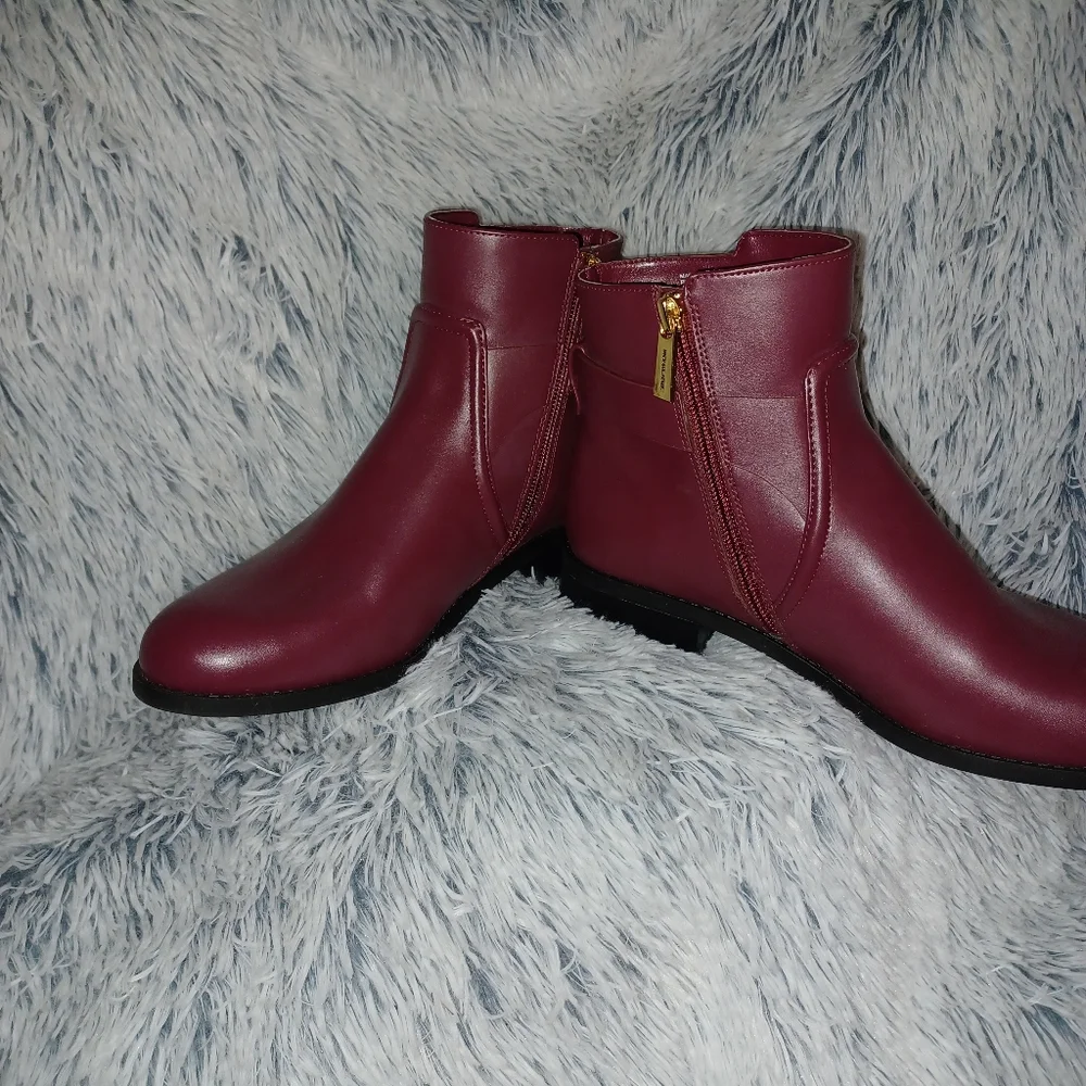 Michael Kors Women's Mulberry Carmen Flat  Ankle Boots - Picture 6 of 9